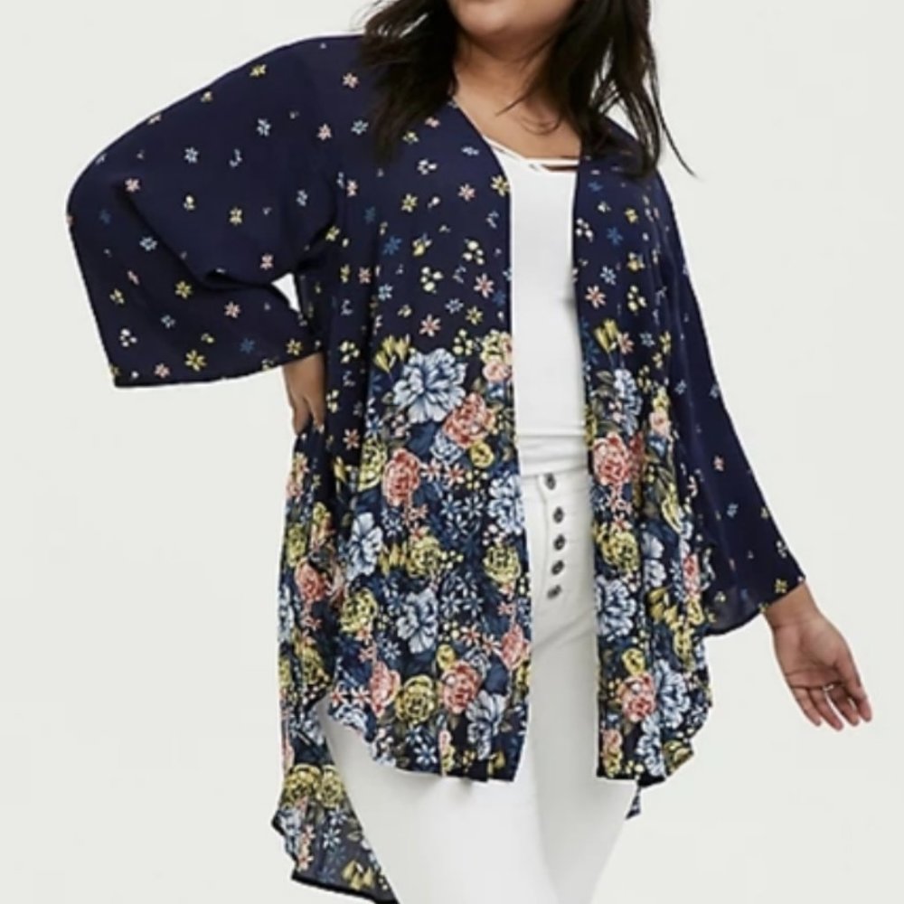 Torrid Size 00/0/M/L Kimono Open Front Navy Floral Shirt Tail Hem Flowy